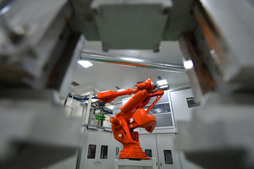 �����׸�ȼ���ǻ�������ظ���͸ƽҶƬ�������ֻ����������ڹ�ͼ