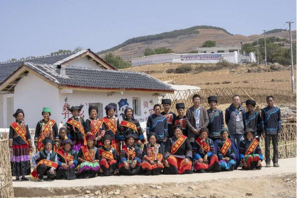 ��ɽ����70���� �� �۽������桱��׼��������ƴ���ɽ��ȫ�ƽ���������