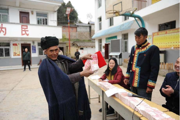 ��ɽ����70���� �� �۽������桱��׼��������ƴ���ɽ��ȫ�ƽ���������